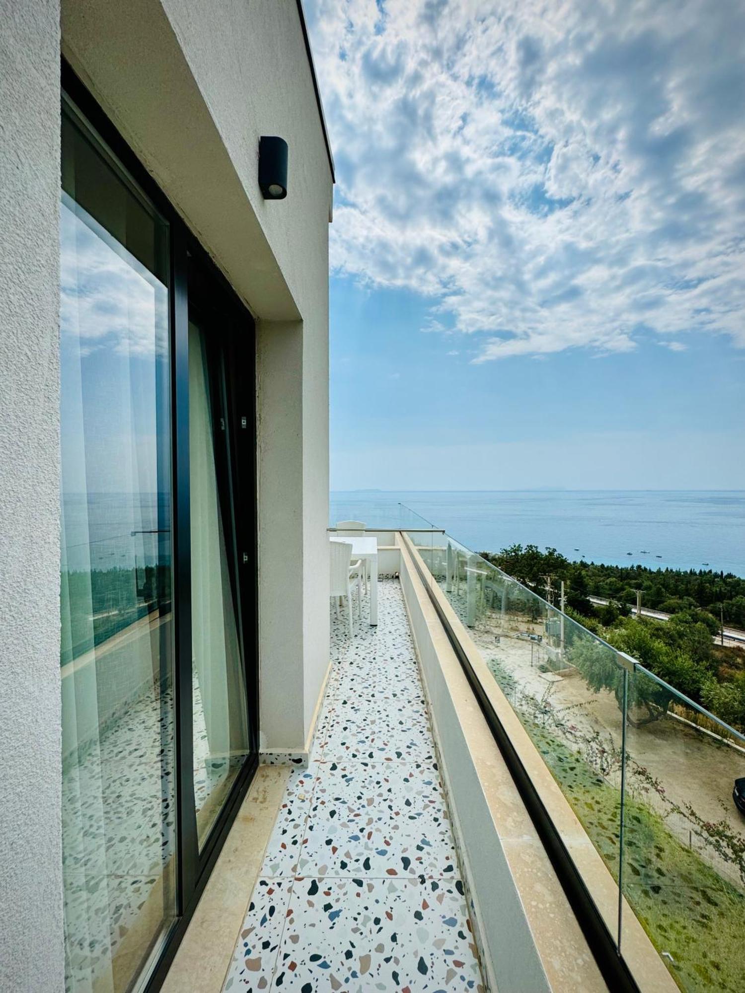 Gogo'S Boutique Hotel Dhermi Exterior photo